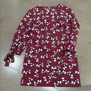 Banana Republic Burgundy Floral Dress EUC Sz 6 worn once.
